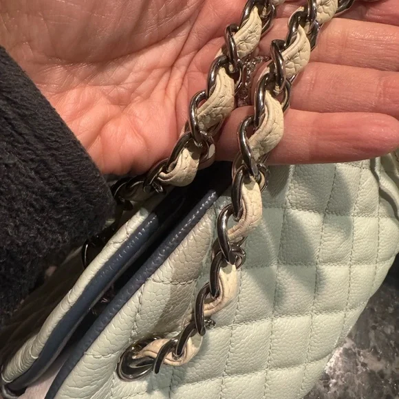 CHANEL Quilted caviar leather Shoulder Bag - Seafoam color with light blue - Picture 11 of 14